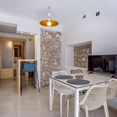 Elegant Apartment Iris Mali Lošinj Exteriör bild
