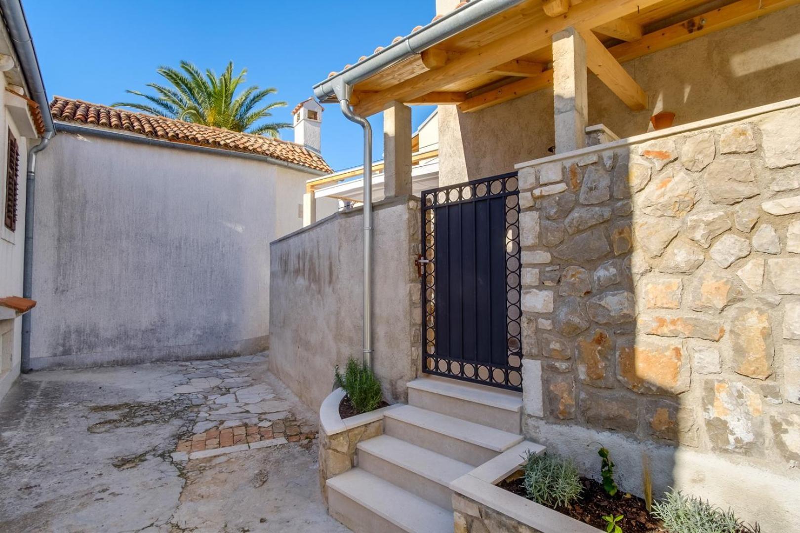 Elegant Apartment Iris Mali Lošinj Exteriör bild